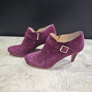 Vince Camuto Ankle Booties Heels Burgundy Leather Suede Zip Size 9.5M